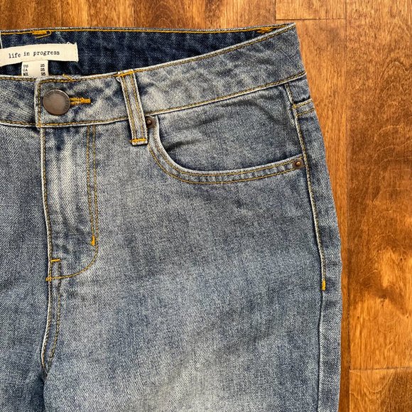 Life in Progress - High Waisted Distressed Jeans - Picture 3 of 9